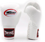 Twins lace up boxing gloves BGLL1