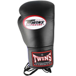 Twins lace up boxing gloves BGLL1